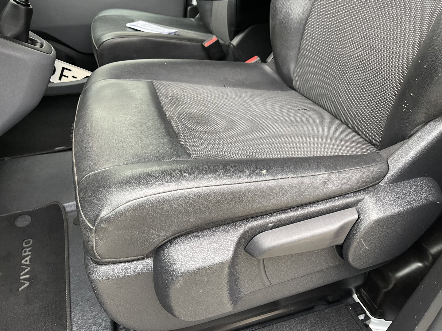 Opel Vivaro 2.0 CDTI 122pk L2H1 Edition nieuwe type / vaste prijs rijklaar € 12.950 ex btw / lease vanaf € 256 / airco / cruie / navi / camera / pdc / trekhaak 2500 kg !