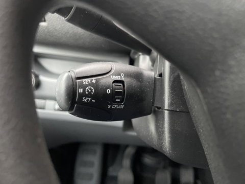 Opel Vivaro 2.0 CDTI 122pk L2H1 Edition nieuwe type / vaste prijs rijklaar € 12.950 ex btw / lease vanaf € 256 / airco / cruie / navi / camera / pdc / trekhaak 2500 kg !