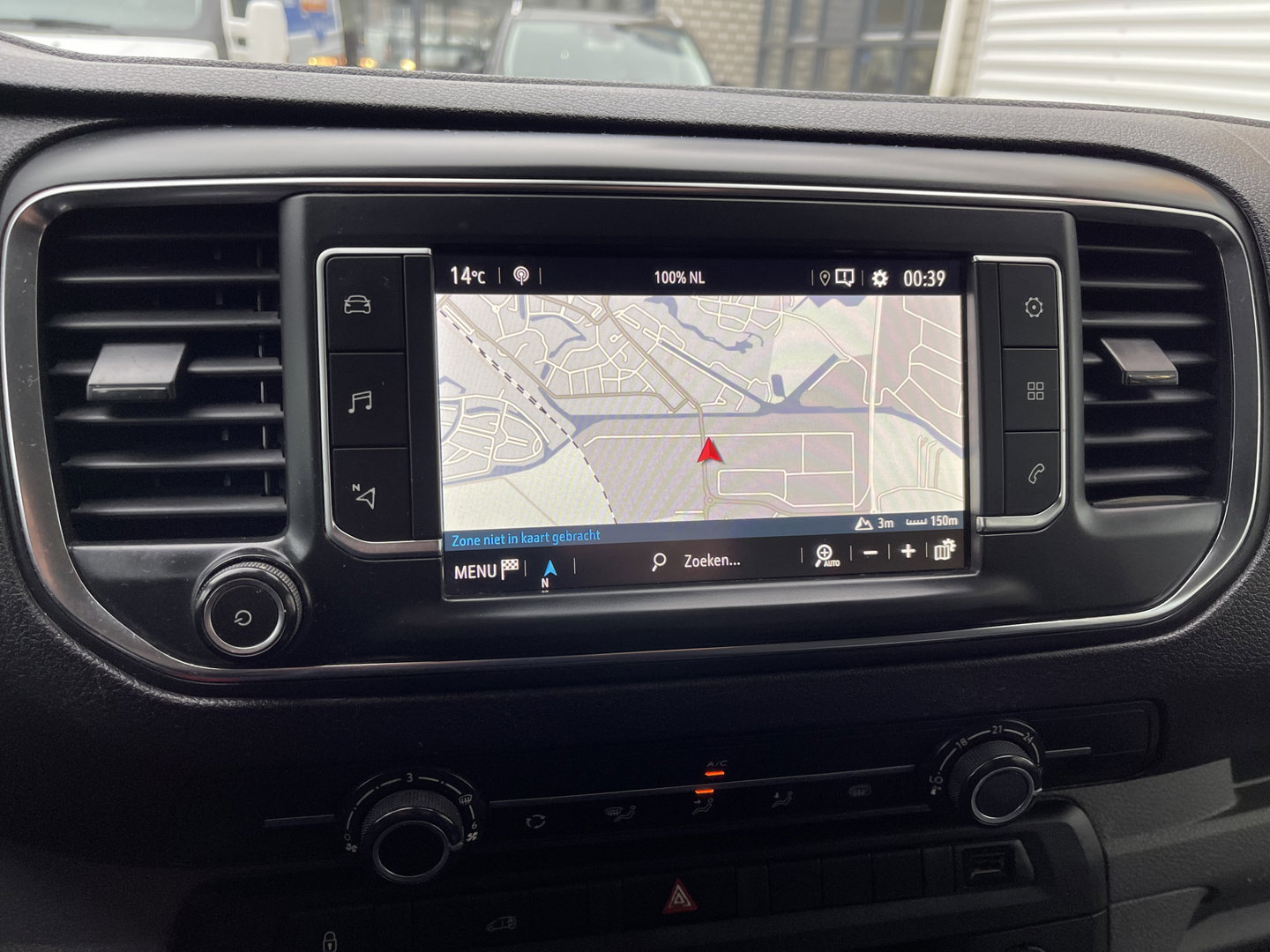 Opel Vivaro 2.0 CDTI 122pk L2H1 Edition nieuwe type / vaste prijs rijklaar € 12.950 ex btw / lease vanaf € 256 / airco / cruie / navi / camera / pdc / trekhaak 2500 kg !