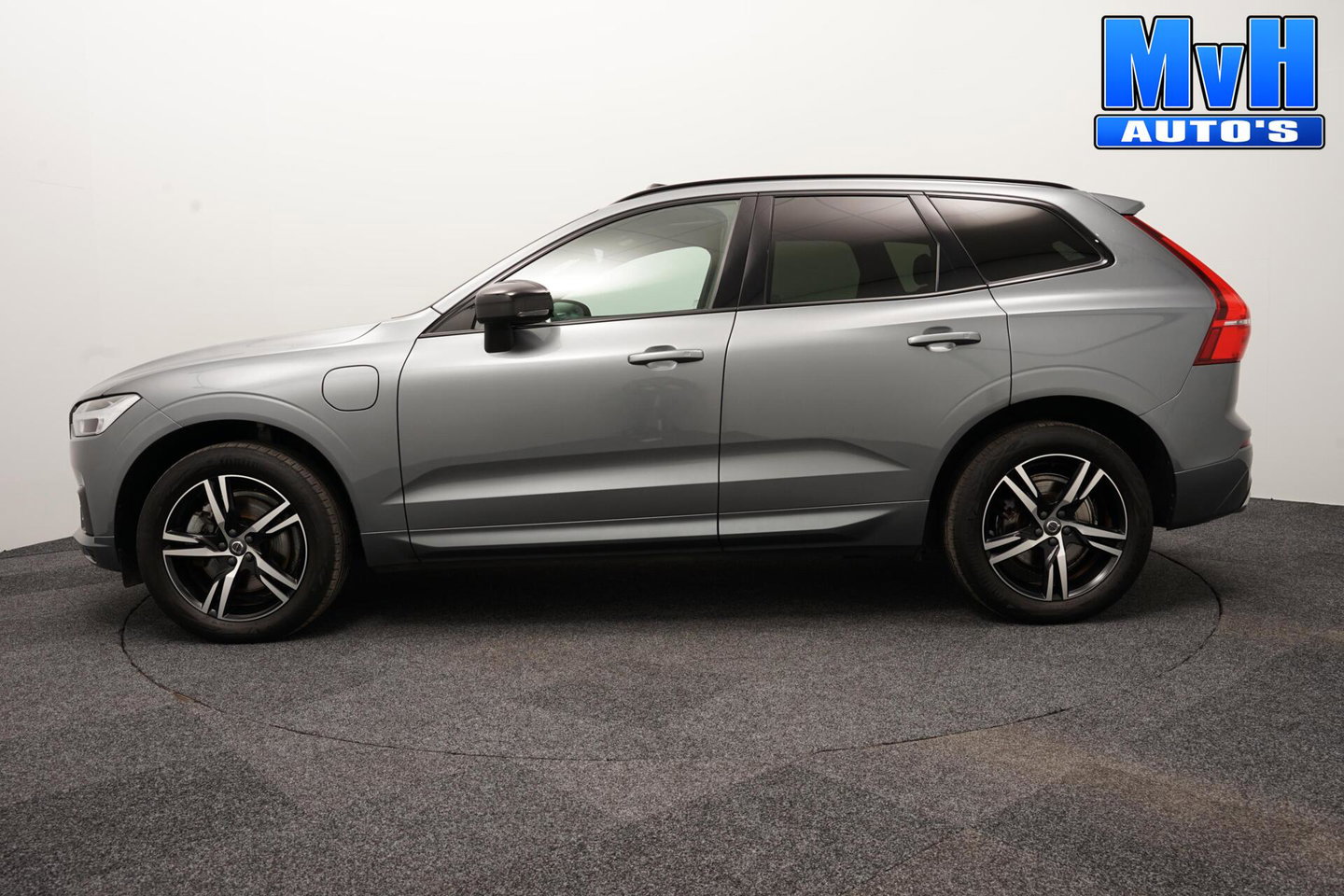 Volvo XC60 2.0 PHEV T6 AWD R-Design|PANO|H/K|TREKH|SOH93%
