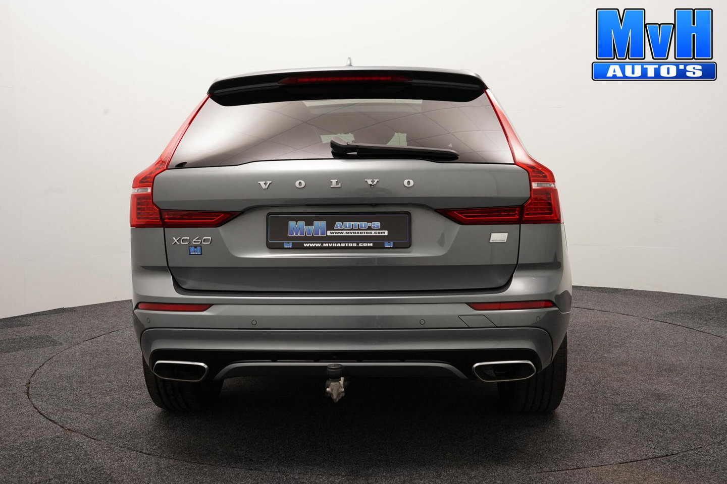 Volvo XC60 2.0 PHEV T6 AWD R-Design|PANO|H/K|TREKH|SOH93%