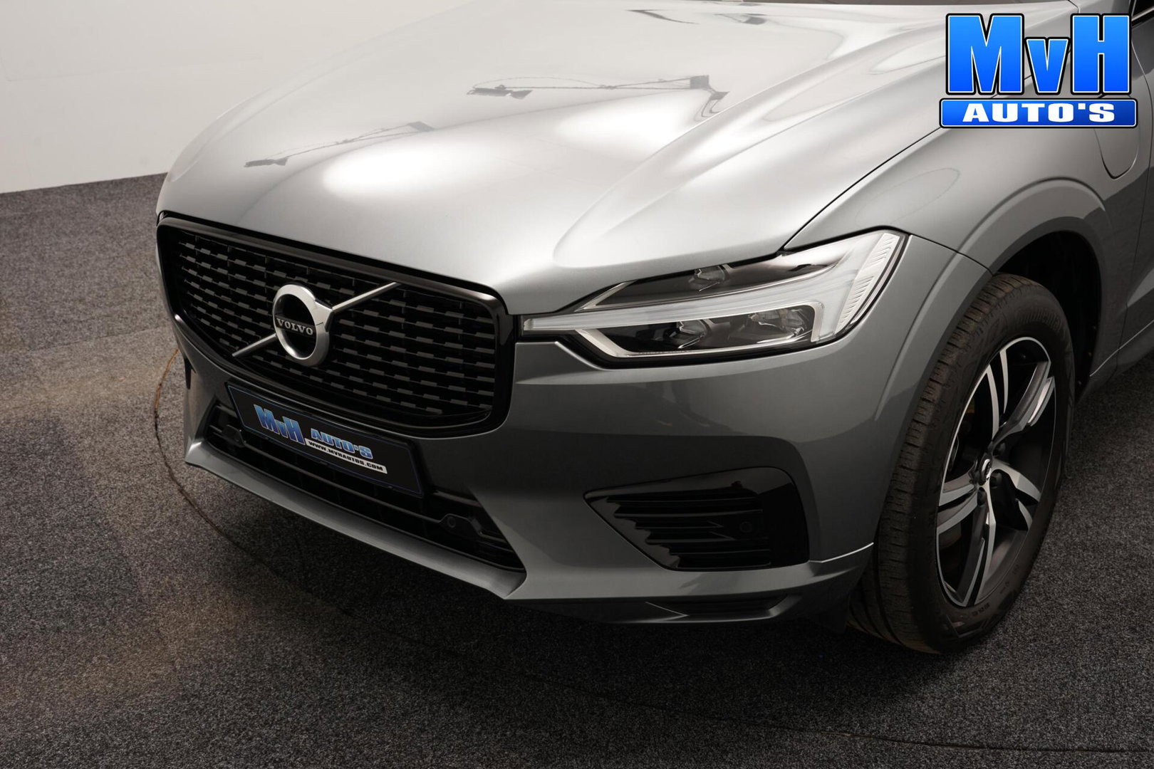 Volvo XC60 2.0 PHEV T6 AWD R-Design|PANO|H/K|TREKH|SOH93%