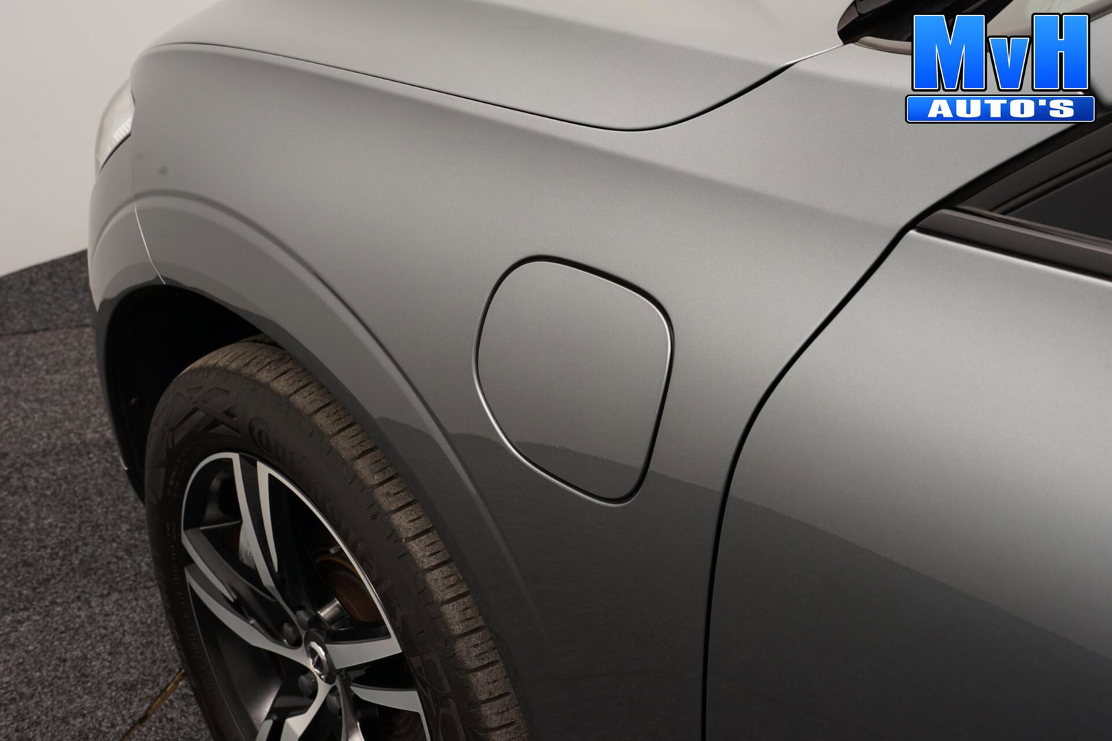 Volvo XC60 2.0 PHEV T6 AWD R-Design|PANO|H/K|TREKH|SOH93%