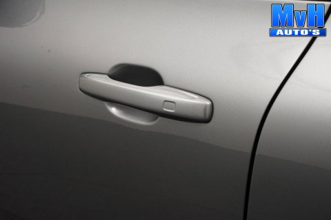 Volvo XC60 2.0 PHEV T6 AWD R-Design|PANO|H/K|TREKH|SOH93%