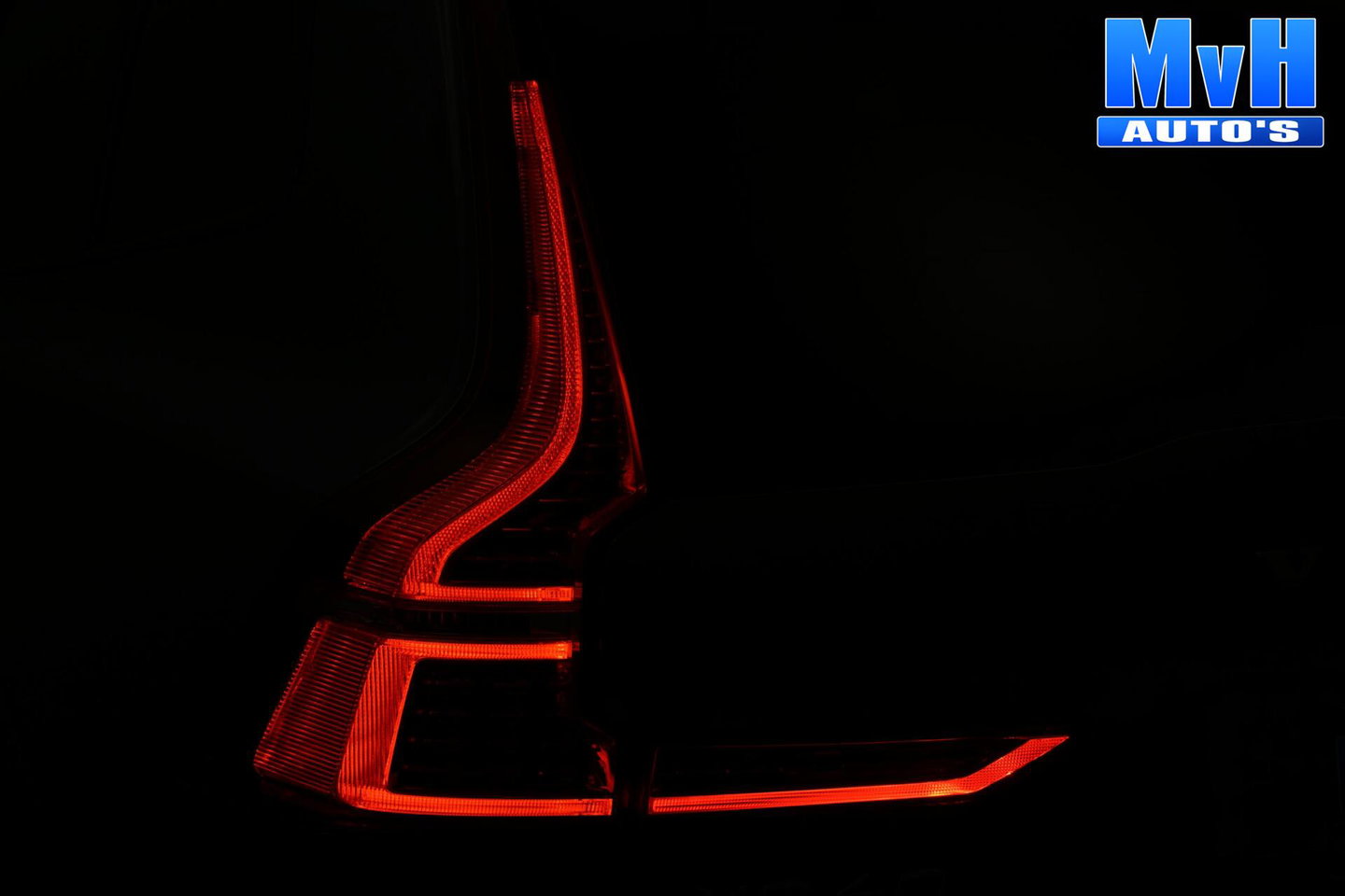Volvo XC60 2.0 PHEV T6 AWD R-Design|PANO|H/K|TREKH|SOH93%