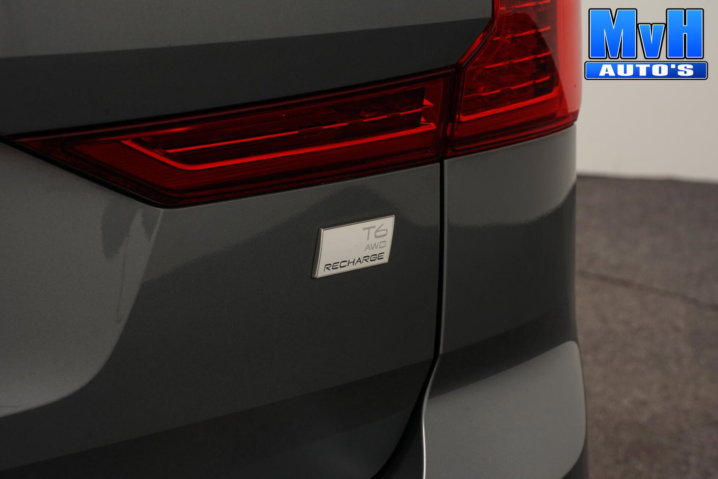 Volvo XC60 2.0 PHEV T6 AWD R-Design|PANO|H/K|TREKH|SOH93%