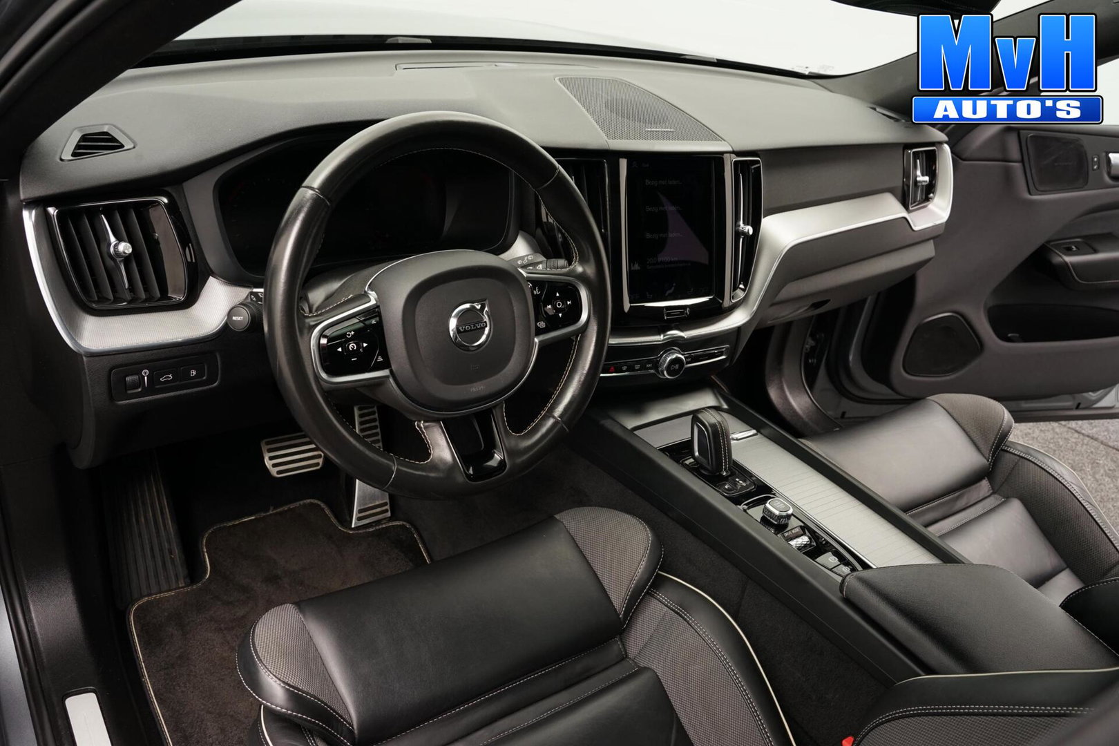Volvo XC60 2.0 PHEV T6 AWD R-Design|PANO|H/K|TREKH|SOH93%