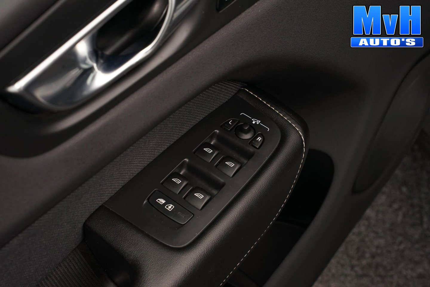Volvo XC60 2.0 PHEV T6 AWD R-Design|PANO|H/K|TREKH|SOH93%