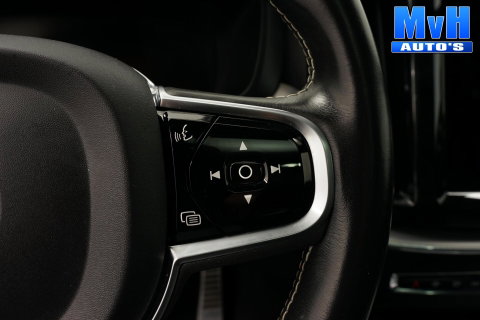 Volvo XC60 2.0 PHEV T6 AWD R-Design|PANO|H/K|TREKH|SOH93%