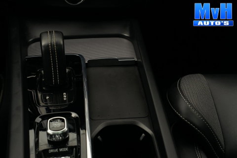 Volvo XC60 2.0 PHEV T6 AWD R-Design|PANO|H/K|TREKH|SOH93%
