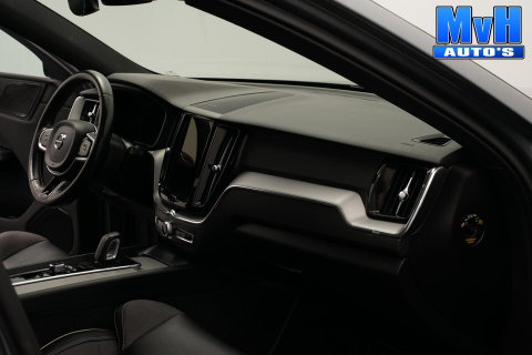 Volvo XC60 2.0 PHEV T6 AWD R-Design|PANO|H/K|TREKH|SOH93%