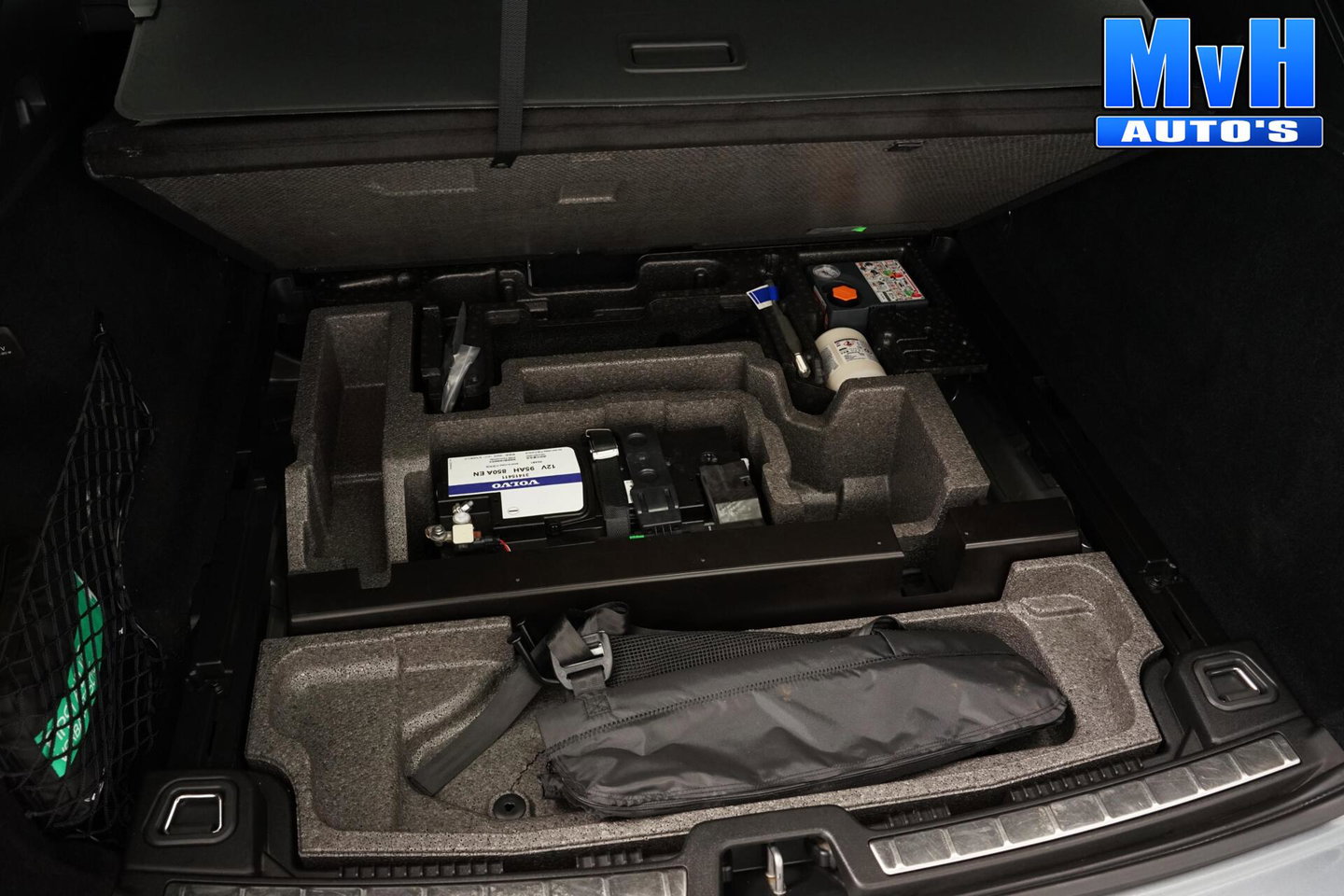Volvo XC60 2.0 PHEV T6 AWD R-Design|PANO|H/K|TREKH|SOH93%