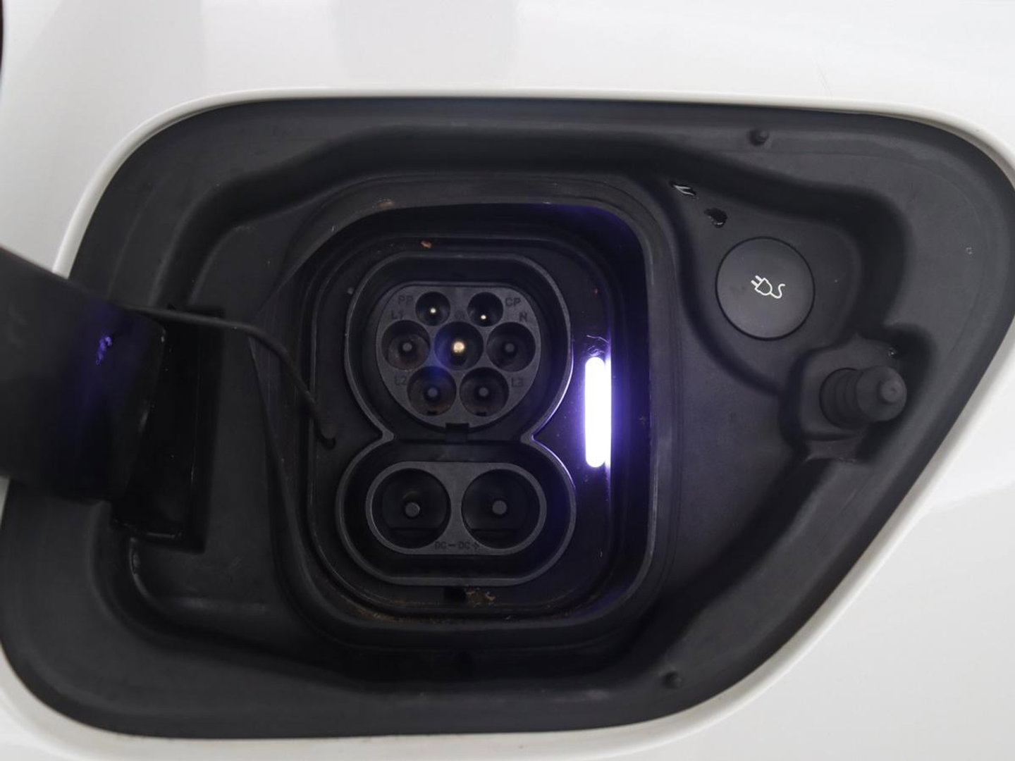 Polestar 2 Standard Range Single Motor 63kWh | SOH 91.5% | Panoramadak | Trekhaak | 360 camera | Harman/Kardon | Stuur/stoel verwarming | Carplay | Memory |