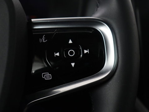 Polestar 2 Standard Range Single Motor 63kWh | SOH 91.5% | Panoramadak | Trekhaak | 360 camera | Harman/Kardon | Stuur/stoel verwarming | Carplay | Memory |