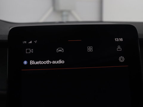 Polestar 2 Standard Range Single Motor 63kWh | SOH 91.5% | Panoramadak | Trekhaak | 360 camera | Harman/Kardon | Stuur/stoel verwarming | Carplay | Memory |