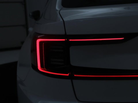 Polestar 2 Standard Range Single Motor 63kWh | SOH 91.5% | Panoramadak | Trekhaak | 360 camera | Harman/Kardon | Stuur/stoel verwarming | Carplay | Memory |
