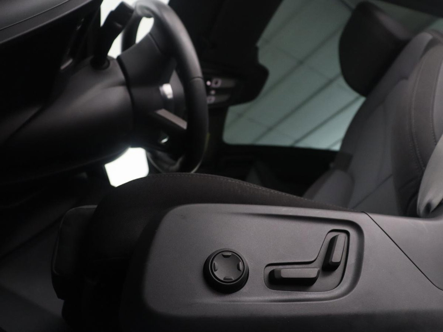 Polestar 2 Standard Range Single Motor 63kWh | SOH 91.5% | Panoramadak | Trekhaak | 360 camera | Harman/Kardon | Stuur/stoel verwarming | Carplay | Memory |