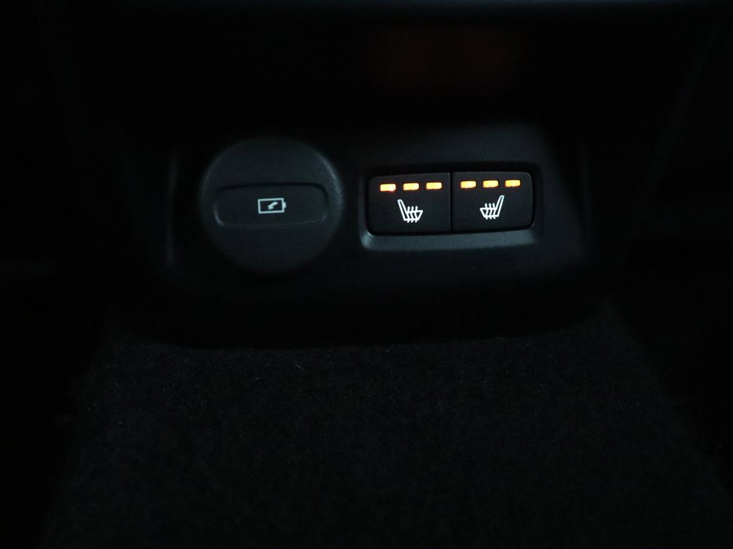 Polestar 2 Standard Range Single Motor 63kWh | SOH 91.5% | Panoramadak | Trekhaak | 360 camera | Harman/Kardon | Stuur/stoel verwarming | Carplay | Memory |