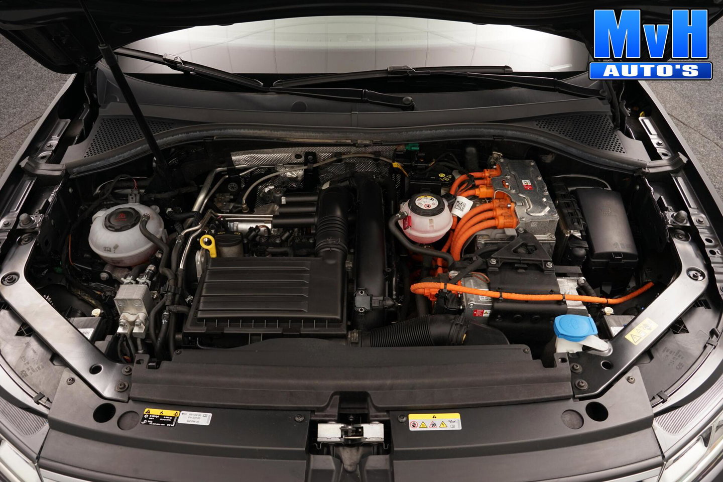 Volkswagen Tiguan 1.4 TSI PHEV R-Line|PANO|BOMVOL!|SOH.94%
