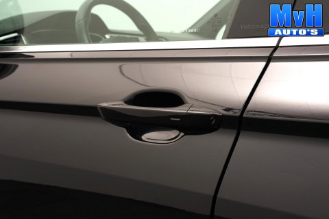 Volkswagen Tiguan 1.4 TSI PHEV R-Line|PANO|BOMVOL!|SOH.94%