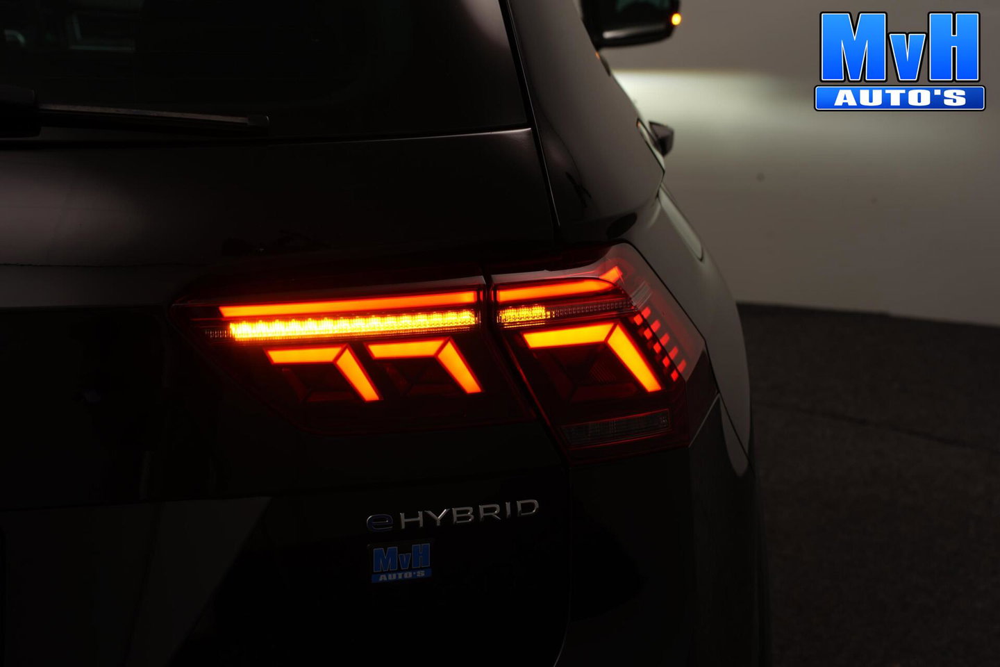 Volkswagen Tiguan 1.4 TSI PHEV R-Line|PANO|BOMVOL!|SOH.94%