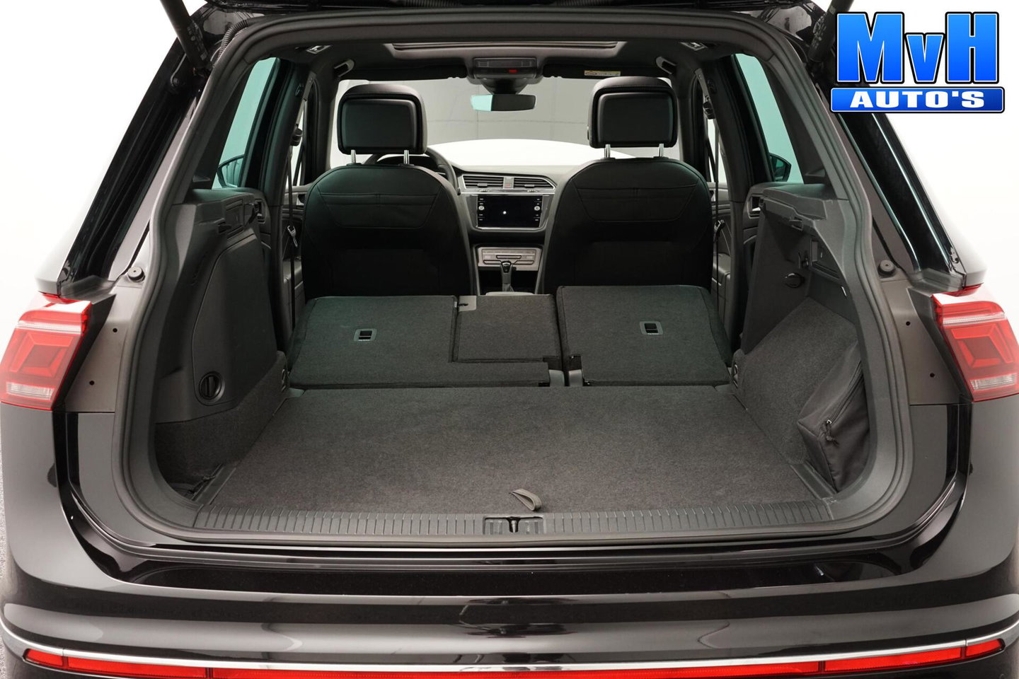 Volkswagen Tiguan 1.4 TSI PHEV R-Line|PANO|BOMVOL!|SOH.94%