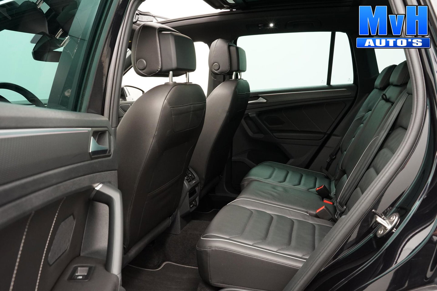 Volkswagen Tiguan 1.4 TSI PHEV R-Line|PANO|BOMVOL!|SOH.94%