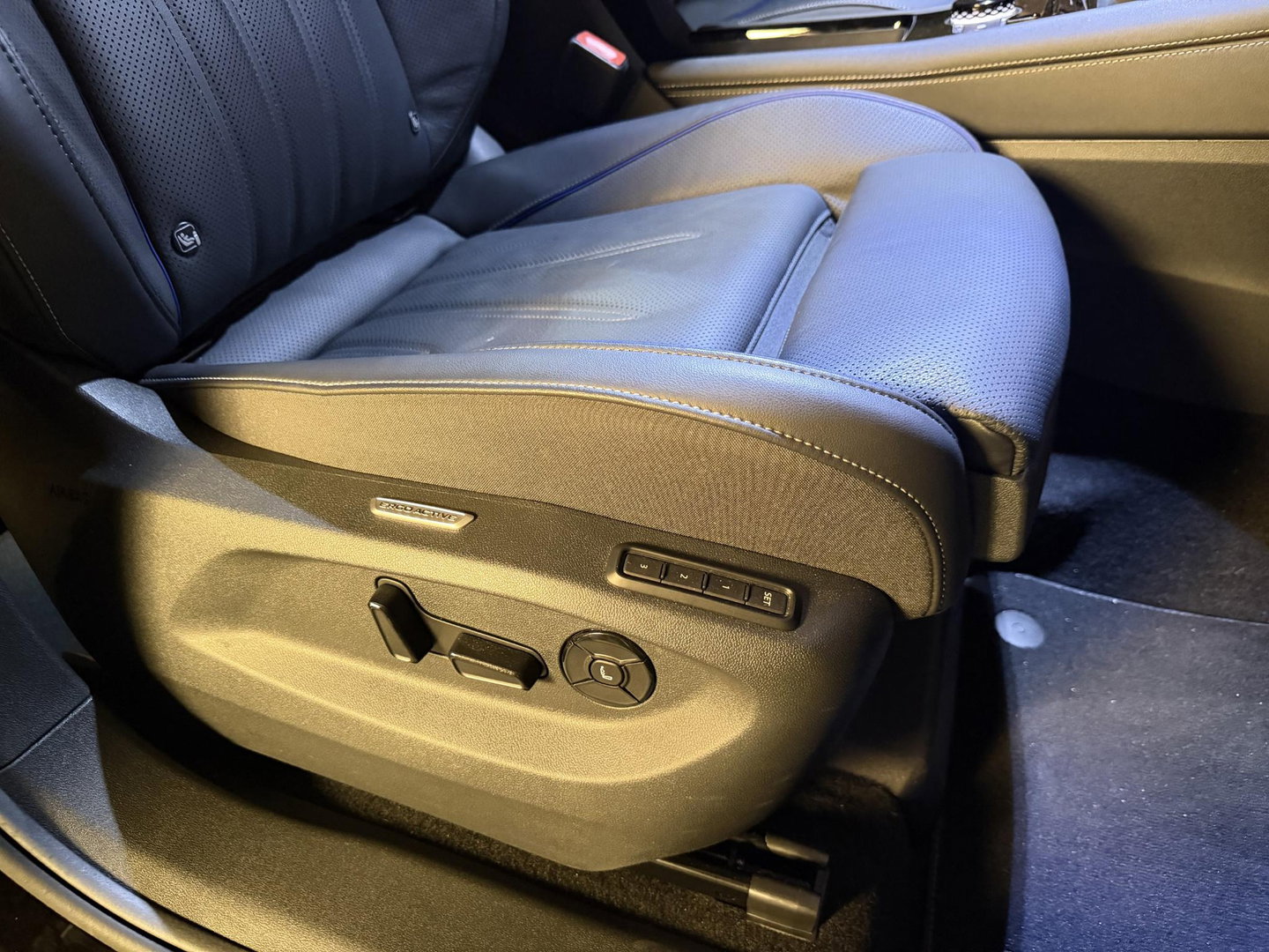 Volkswagen Tiguan 1.5 eHybrid R-Line Edition Full options l fabriek garantie extra