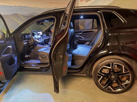 Volkswagen Tiguan 1.5 eHybrid R-Line Edition Full options l fabriek garantie extra
