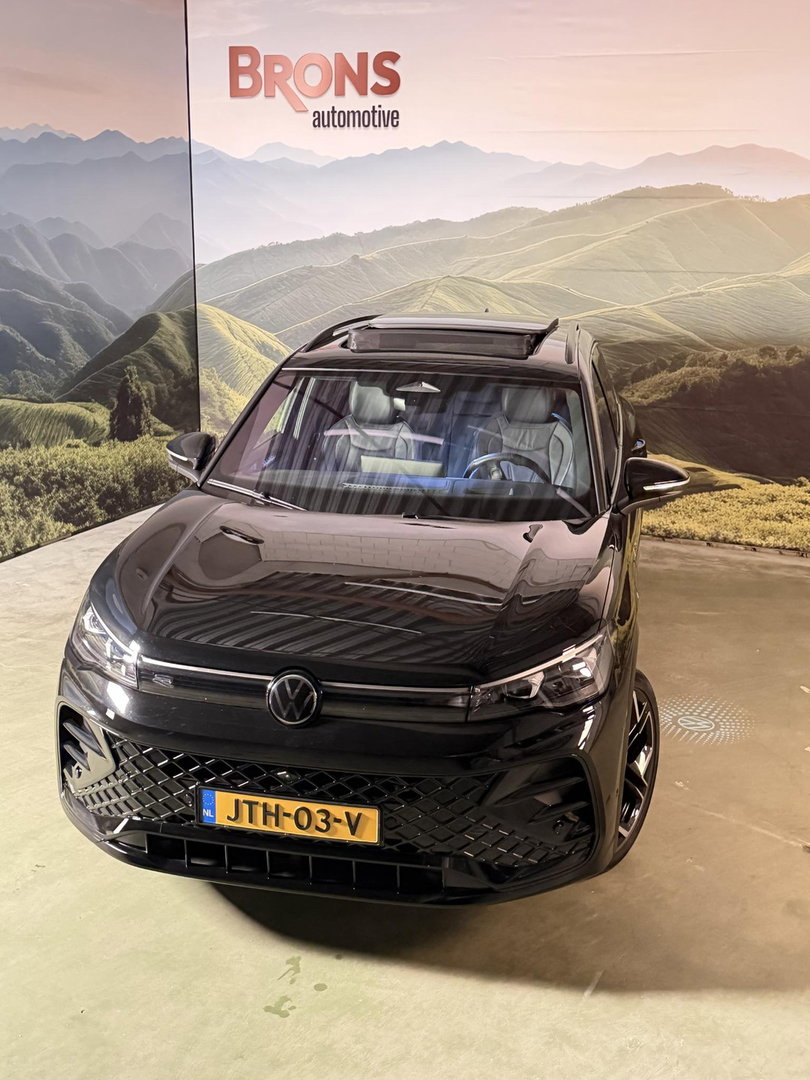 Volkswagen Tiguan 1.5 eHybrid R-Line Edition Full options l fabriek garantie extra