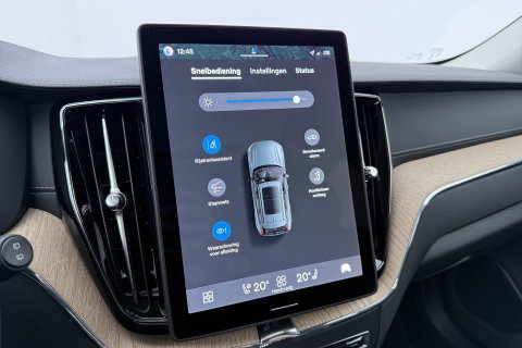 Volvo XC60 T8 Ultra Dark | Luchtvering | Harman/Kardon | Panoramadak | 360° Camera | Head-Up | Stoel+Stuurverwarming | ACC
