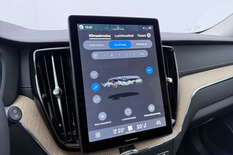 Volvo XC60 T8 Ultra Dark | Luchtvering | Harman/Kardon | Panoramadak | 360° Camera | Head-Up | Stoel+Stuurverwarming | ACC