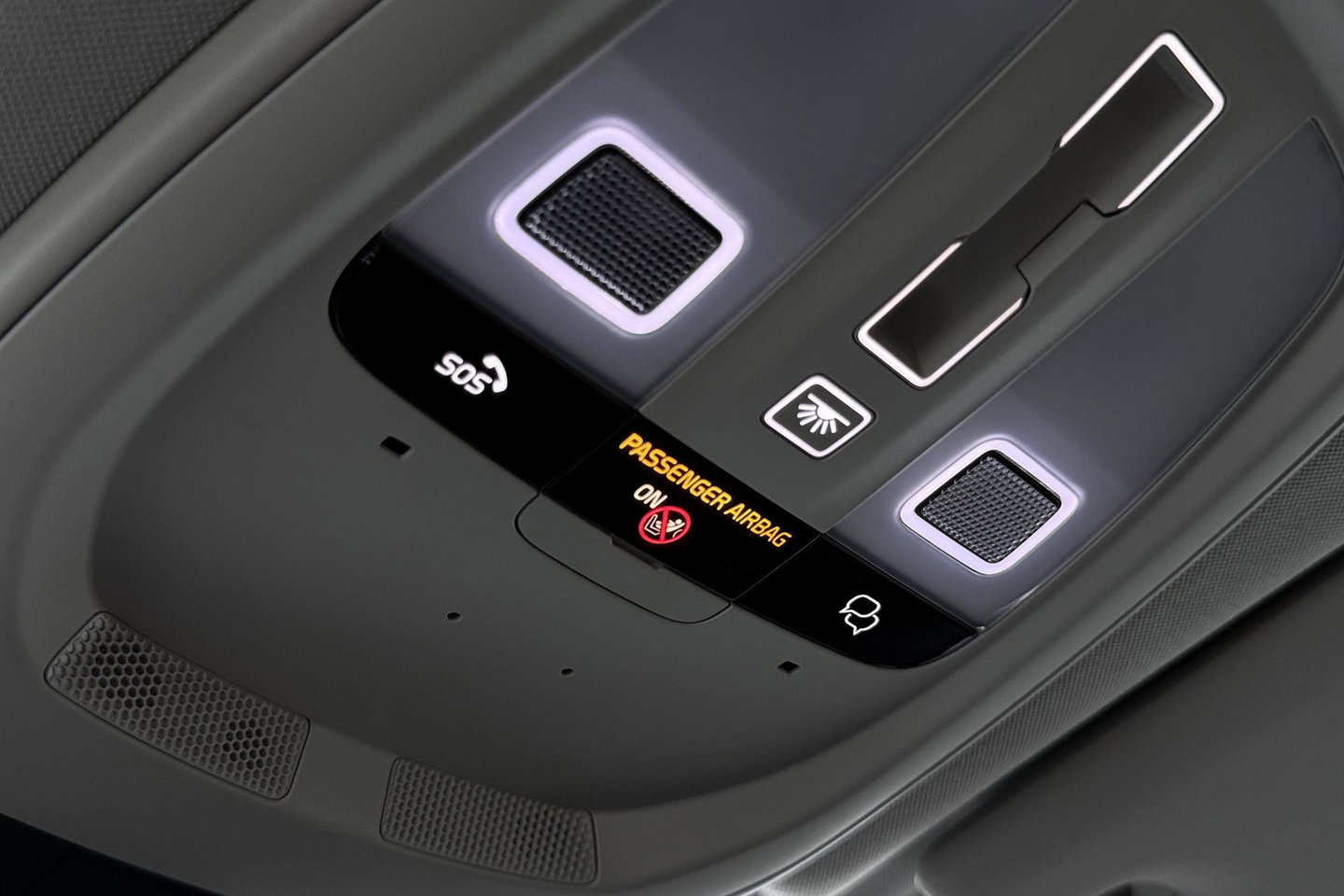 Volvo XC60 T8 Ultra Dark | Luchtvering | Harman/Kardon | Panoramadak | 360° Camera | Head-Up | Stoel+Stuurverwarming | ACC