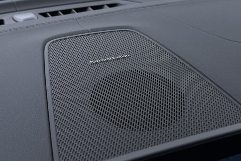 Volvo XC60 T8 Ultra Dark | Luchtvering | Harman/Kardon | Panoramadak | 360° Camera | Head-Up | Stoel+Stuurverwarming | ACC