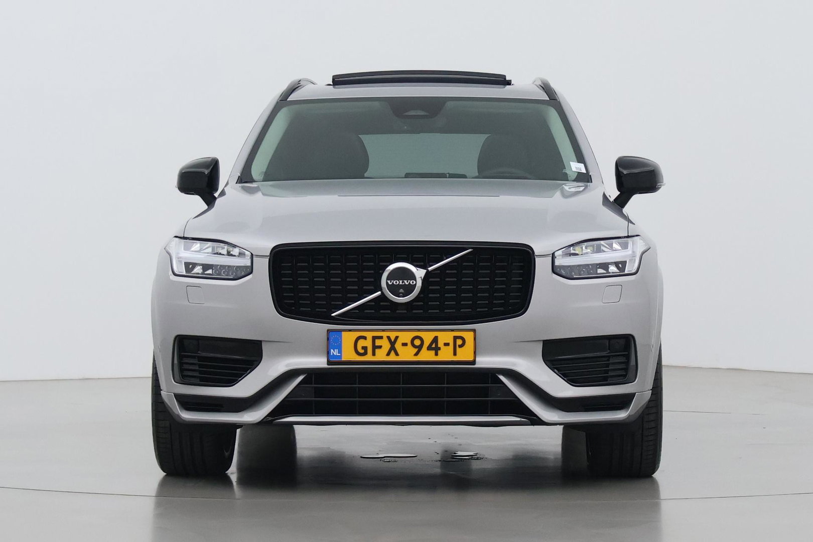 Volvo XC90 T8 Ultra Dark | Bowers&Wilkins | Luchtvering | Panoramadak | 360° Camera | Massage | Head-Up | Trekhaak | 22 inch | ACC
