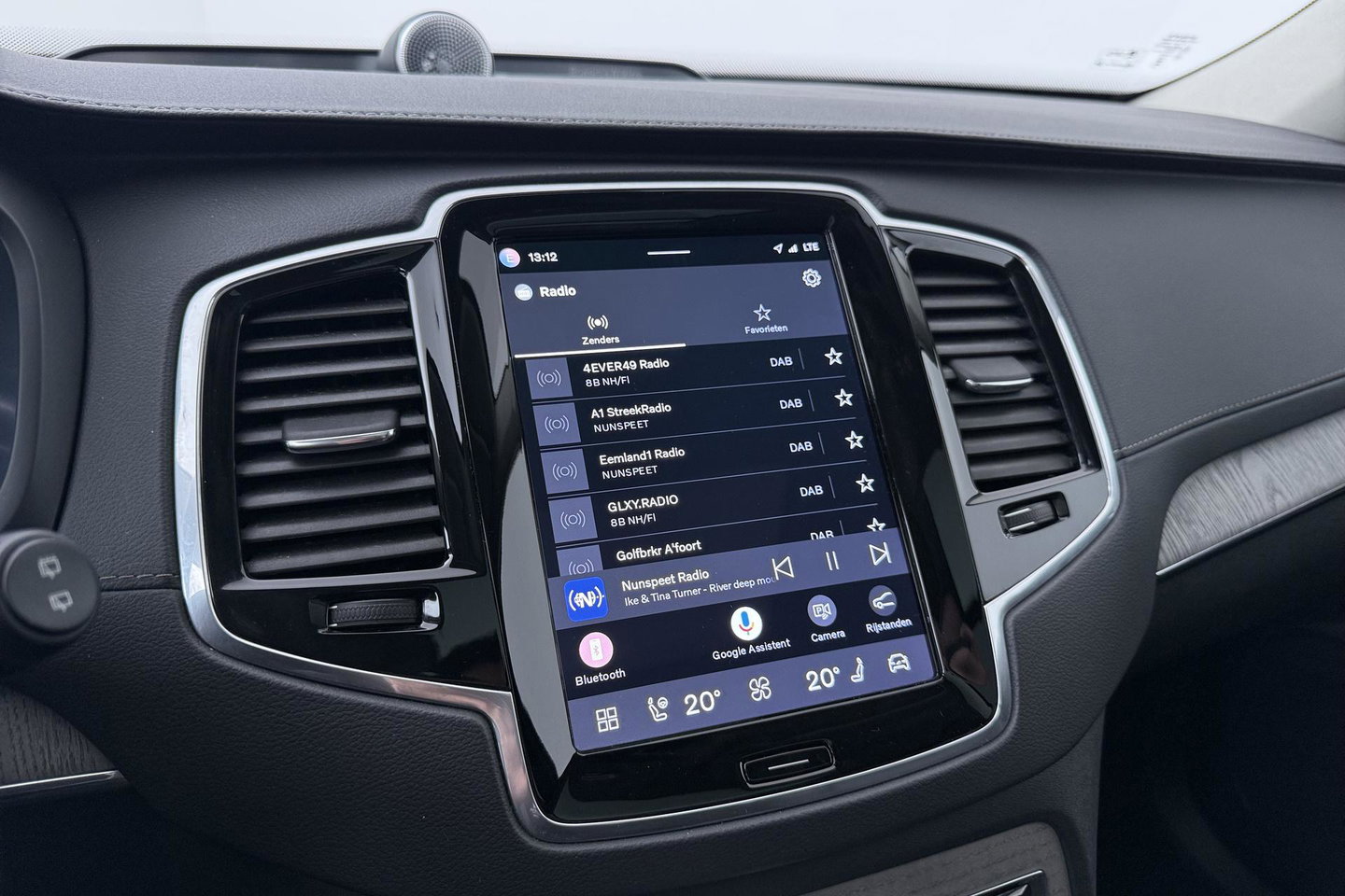 Volvo XC90 T8 Ultra Dark | Bowers&Wilkins | Luchtvering | Panoramadak | 360° Camera | Massage | Head-Up | Trekhaak | 22 inch | ACC