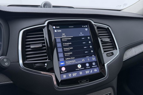 Volvo XC90 T8 Ultra Dark | Bowers&Wilkins | Luchtvering | Panoramadak | 360° Camera | Massage | Head-Up | Trekhaak | 22 inch | ACC