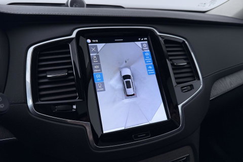 Volvo XC90 T8 Ultra Dark | Bowers&Wilkins | Luchtvering | Panoramadak | 360° Camera | Massage | Head-Up | Trekhaak | 22 inch | ACC