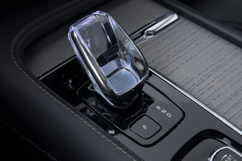 Volvo XC90 T8 Ultra Dark | Bowers&Wilkins | Luchtvering | Panoramadak | 360° Camera | Massage | Head-Up | Trekhaak | 22 inch | ACC