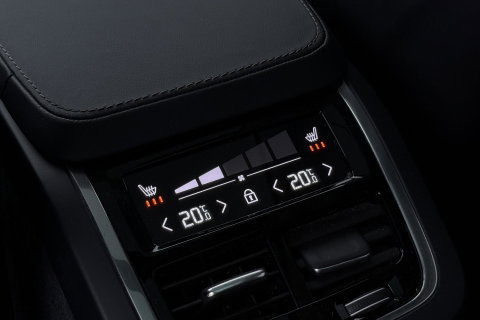 Volvo XC90 T8 Ultra Dark | Bowers&Wilkins | Luchtvering | Panoramadak | 360° Camera | Massage | Head-Up | Trekhaak | 22 inch | ACC