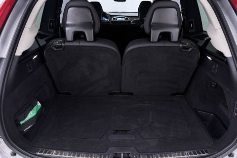 Volvo XC90 T8 Ultra Dark | Bowers&Wilkins | Luchtvering | Panoramadak | 360° Camera | Massage | Head-Up | Trekhaak | 22 inch | ACC