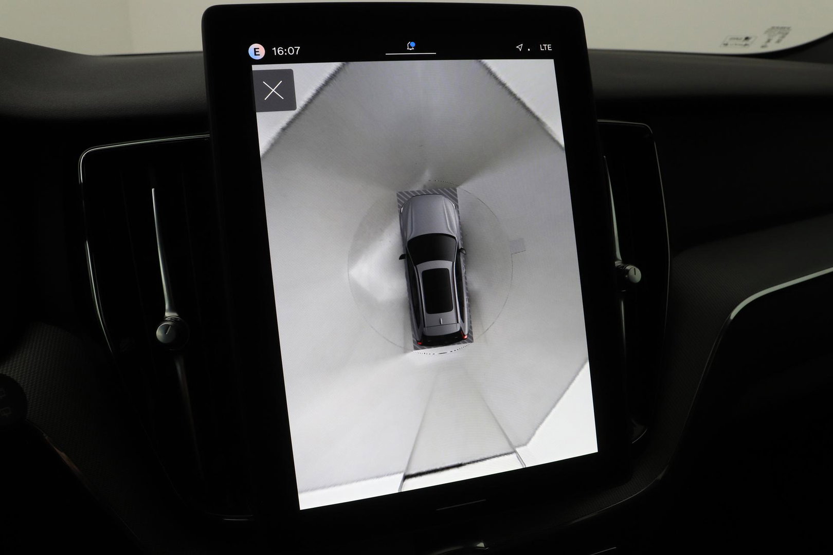 Volvo XC60 T6 Plus Black Edition | Harman/Kardon | Pilot Assist | Panoramadak | 360° Camera | Head-Up | Stoel+Stuurverwarming | 21 Inch