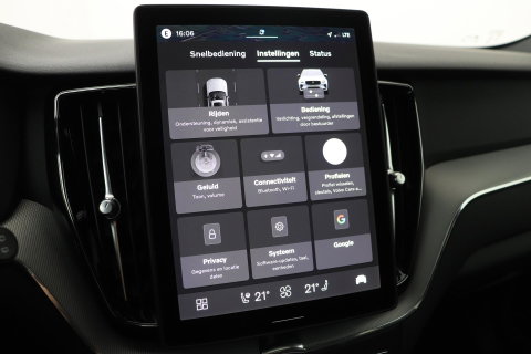 Volvo XC60 T6 Plus Black Edition | Harman/Kardon | Pilot Assist | Panoramadak | 360° Camera | Head-Up | Stoel+Stuurverwarming | 21 Inch