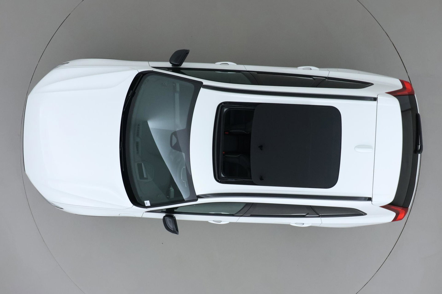 Volvo XC60 T6 Plus Black Edition | Harman/Kardon | Panoramadak | Pilot Assist | 360° Camera | Head-Up | Stoel+Stuurverwarming | 21 Inch