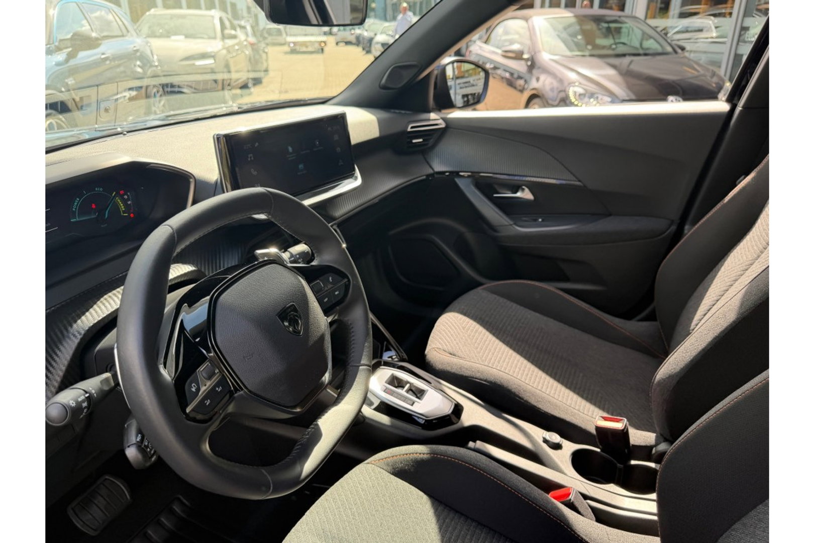 Peugeot 2008 1.2PT HYBRIDE AUTOMAAT STYLE CARPLAY AIRCO PDC