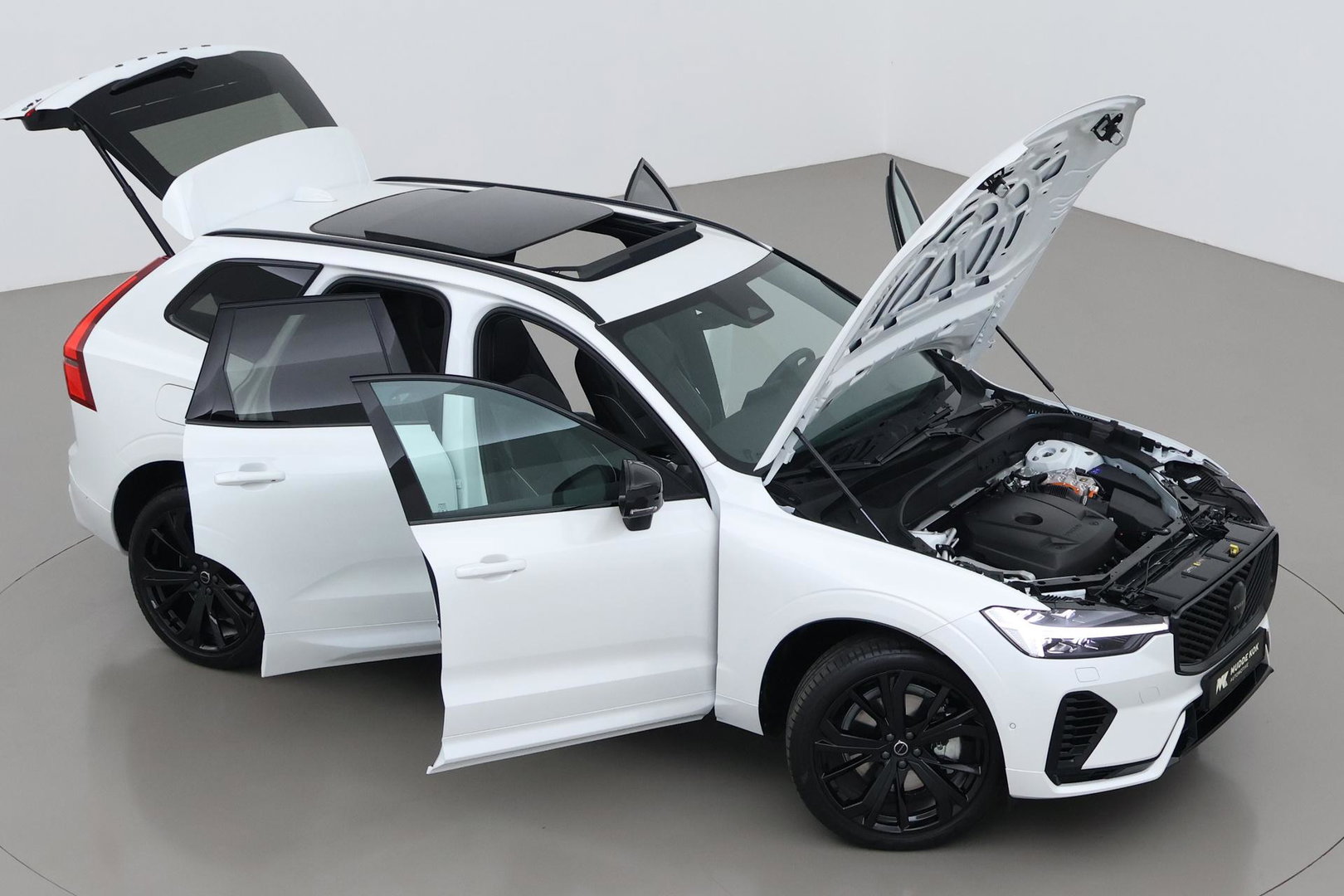Volvo XC60 T6 Plus Black Edition | Harman/Kardon | Panoramadak | Pilot Assist | 360° Camera | Head-Up | Stoel+Stuurverwarming | 21 Inch