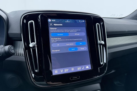 Volvo EX40 Single Motor Extended Range Plus | 82 kWh | Harman/Kardon | Pilot Assist | 360° Camera | Warmtepomp | Stoel+Stuurverwarming | ACC