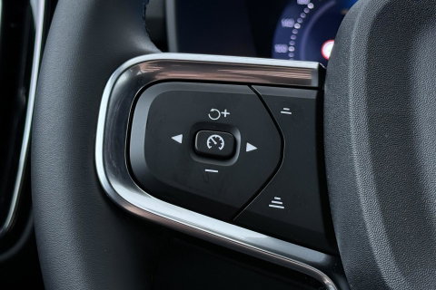 Volvo EX40 Single Motor Extended Range Plus | 82 kWh | Harman/Kardon | Pilot Assist | 360° Camera | Warmtepomp | Stoel+Stuurverwarming | ACC