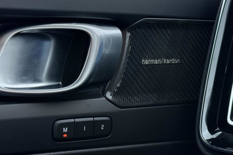 Volvo EX40 Single Motor Extended Range Plus | 82 kWh | Harman/Kardon | Pilot Assist | 360° Camera | Warmtepomp | Stoel+Stuurverwarming | ACC