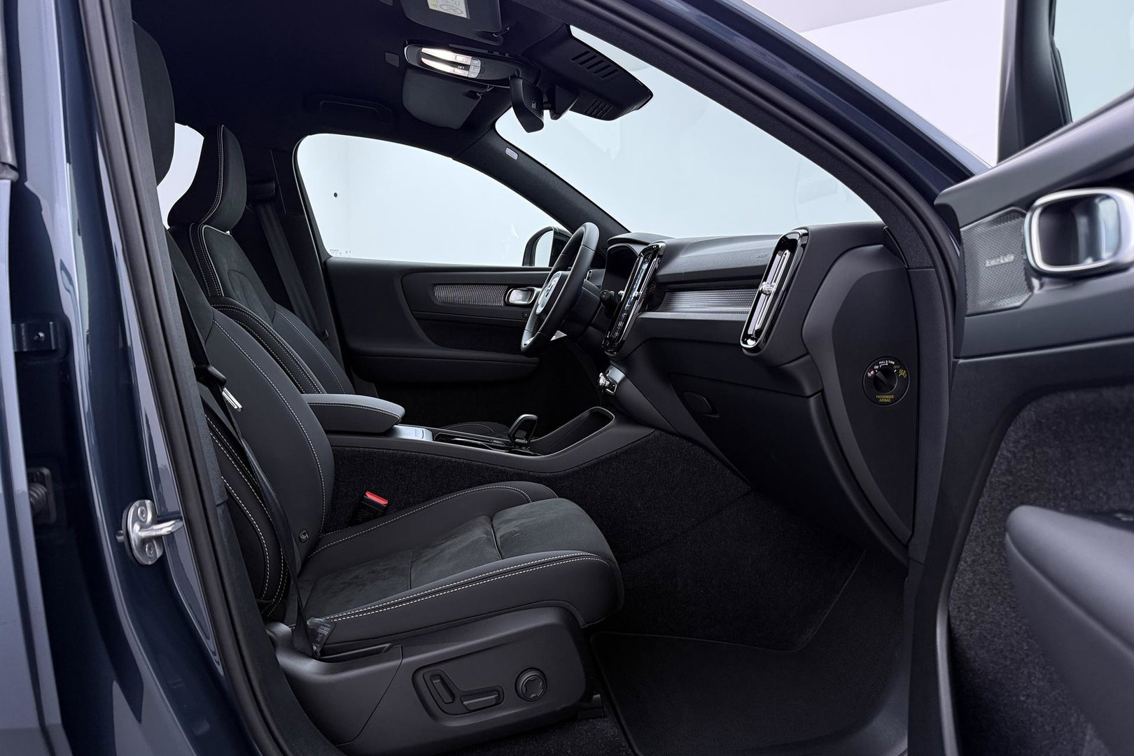 Volvo EX40 Single Motor Extended Range Plus | 82 kWh | Harman/Kardon | Pilot Assist | 360° Camera | Warmtepomp | Stoel+Stuurverwarming | ACC